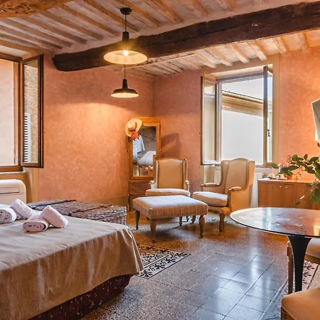 Il Battistero Residenza D'epoca Bed & Breakfast Siena