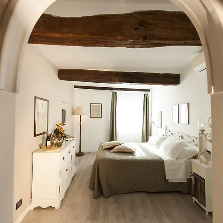 Il Battistero Residenza D'epoca B&B